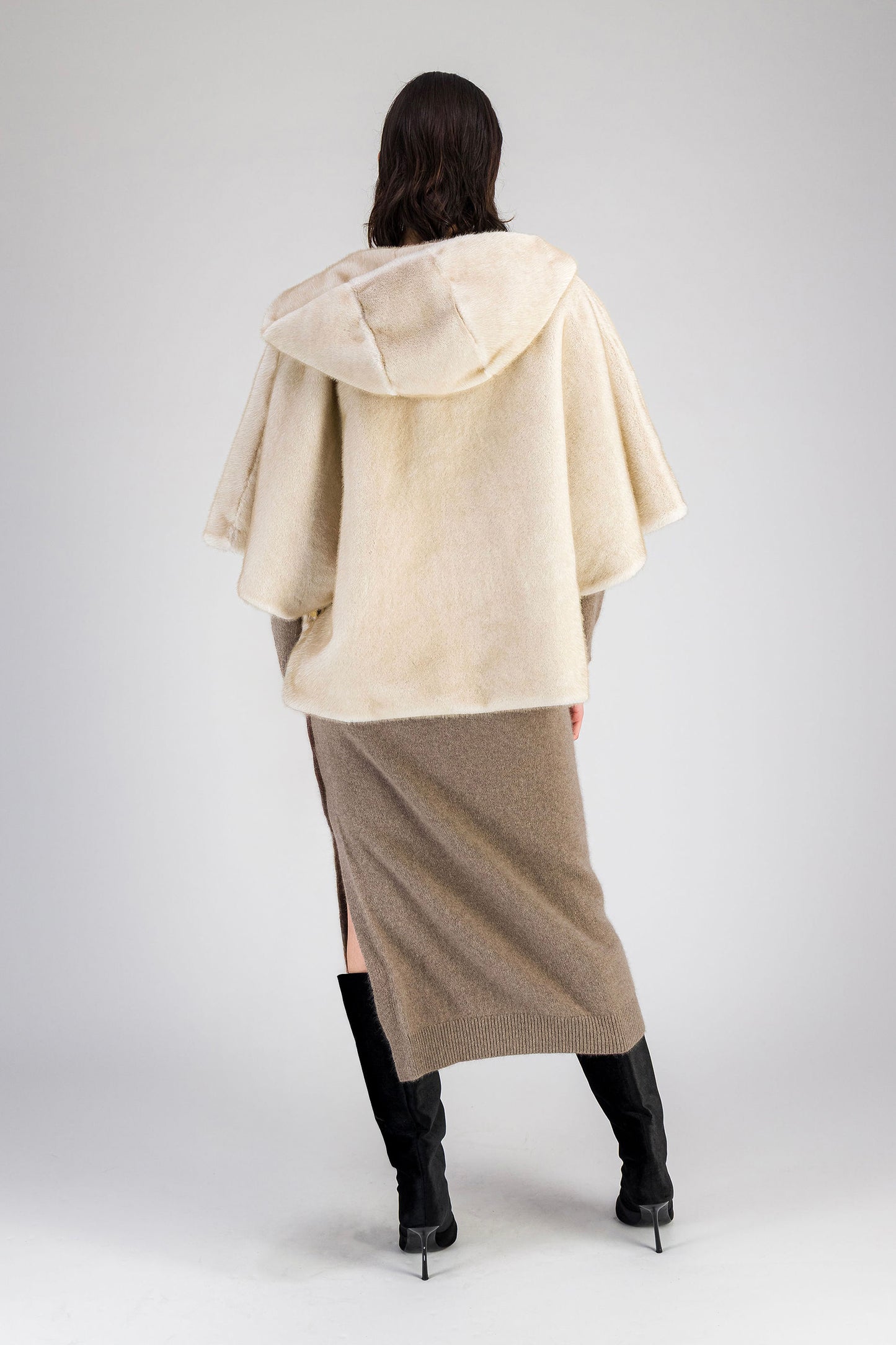 VANYSSA cape