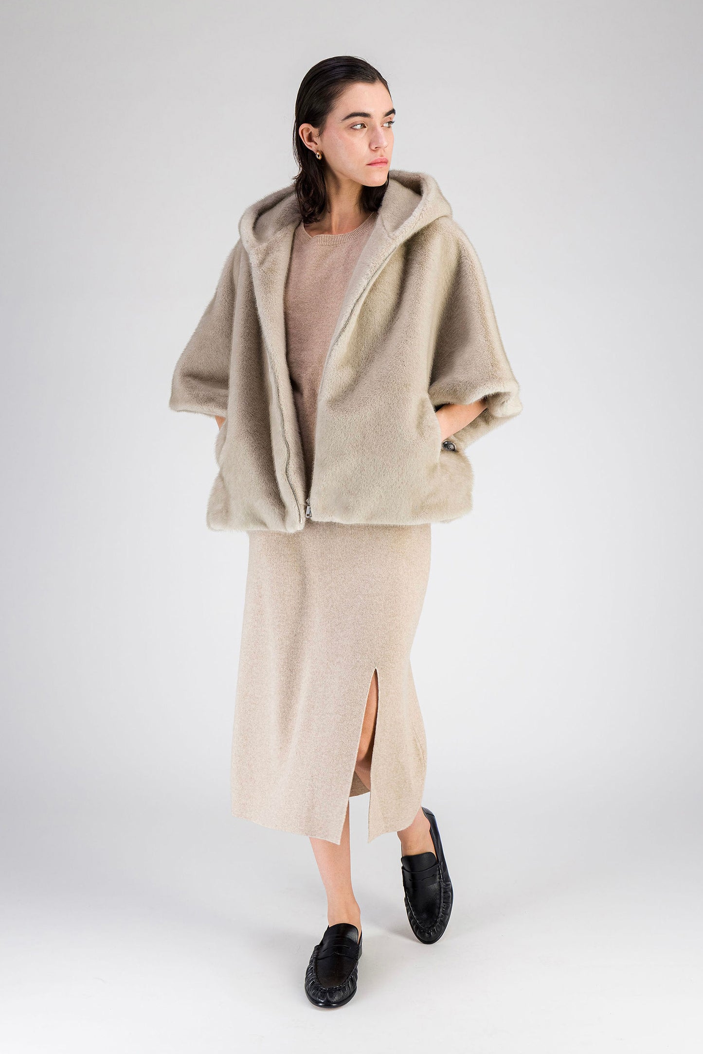 VANYSSA cape