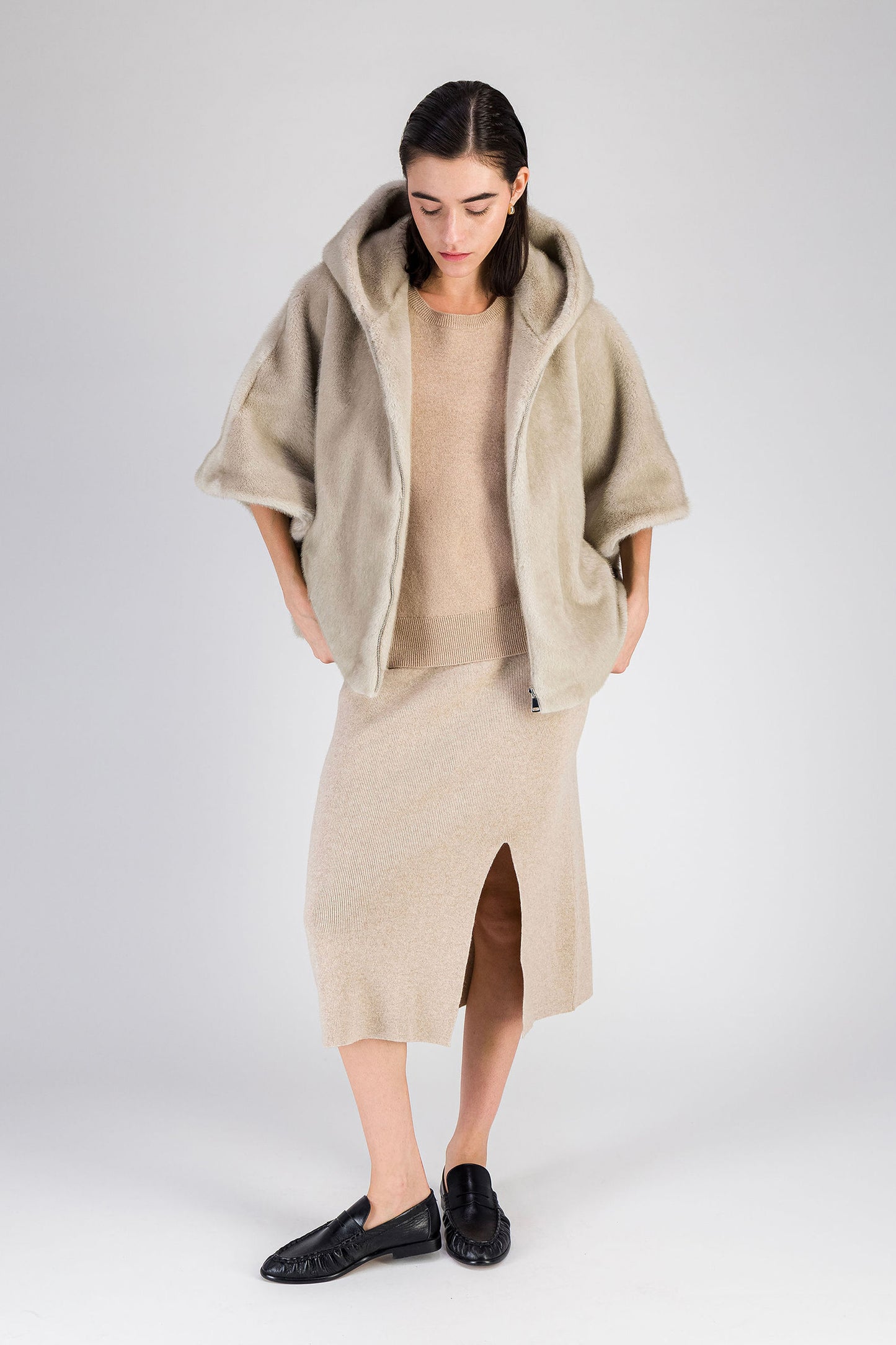 VANYSSA cape