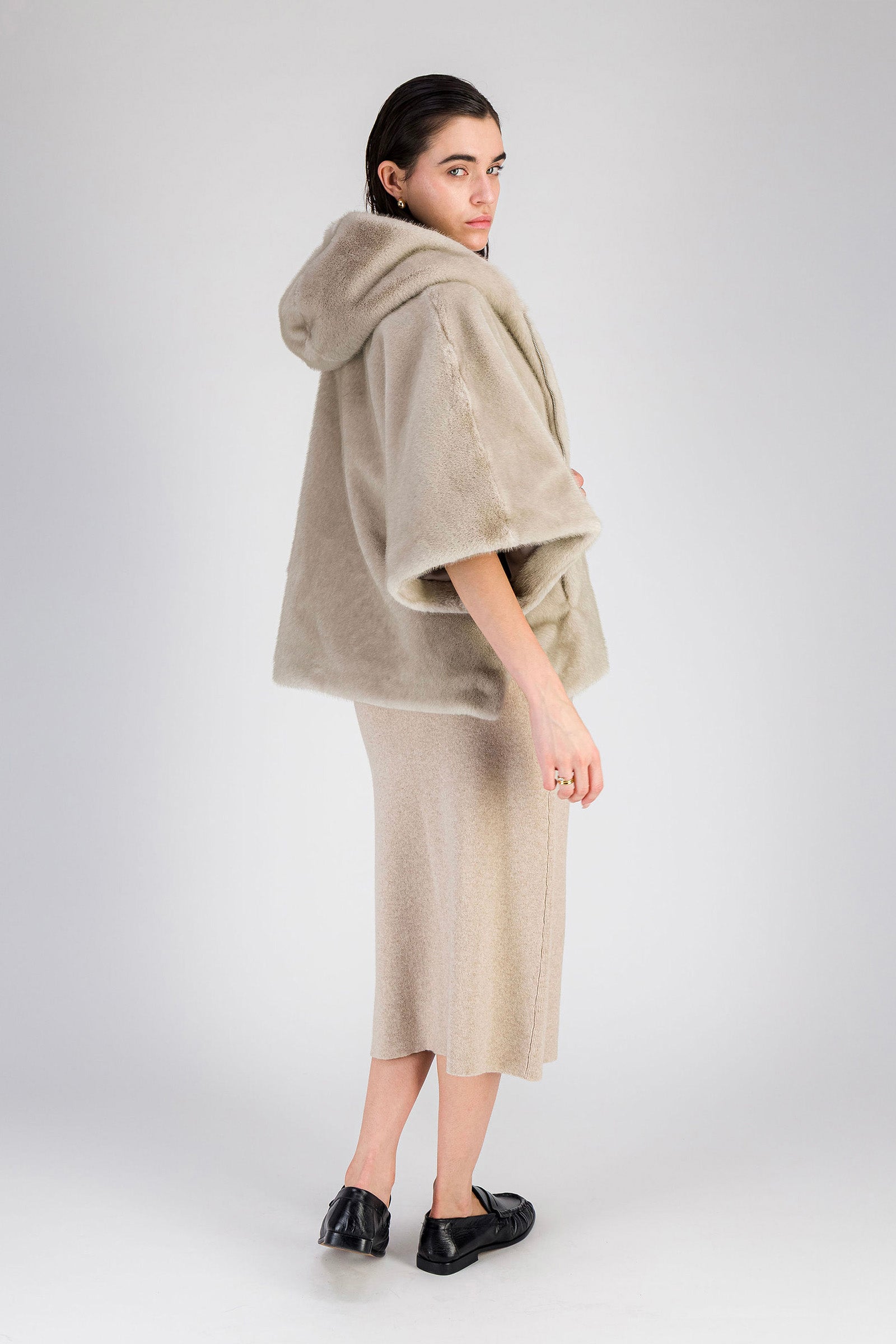 Vanyssa silver faux fur cape M&M By MAX&MOI | Women's Luxury