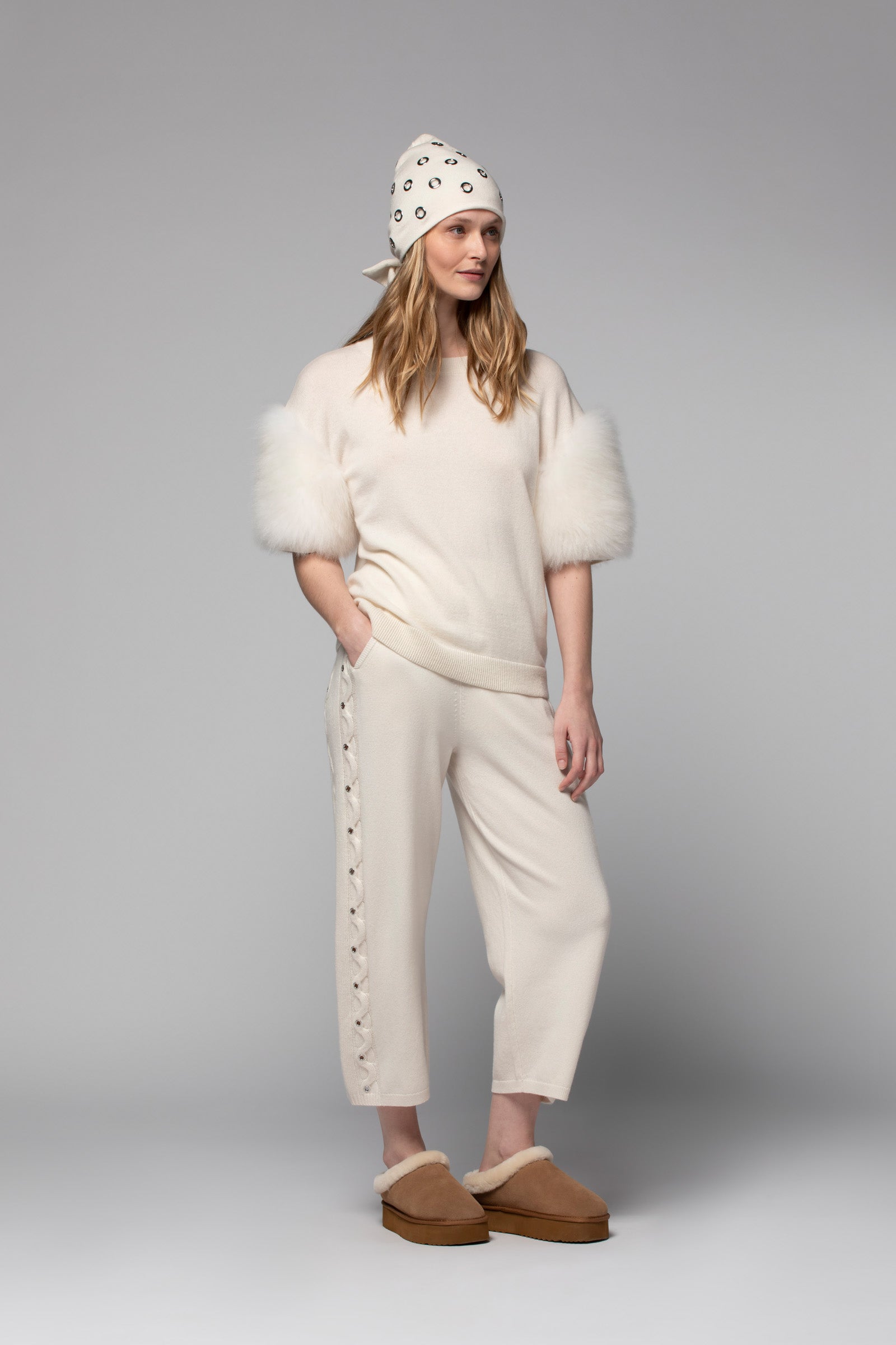 PILATE sweater
