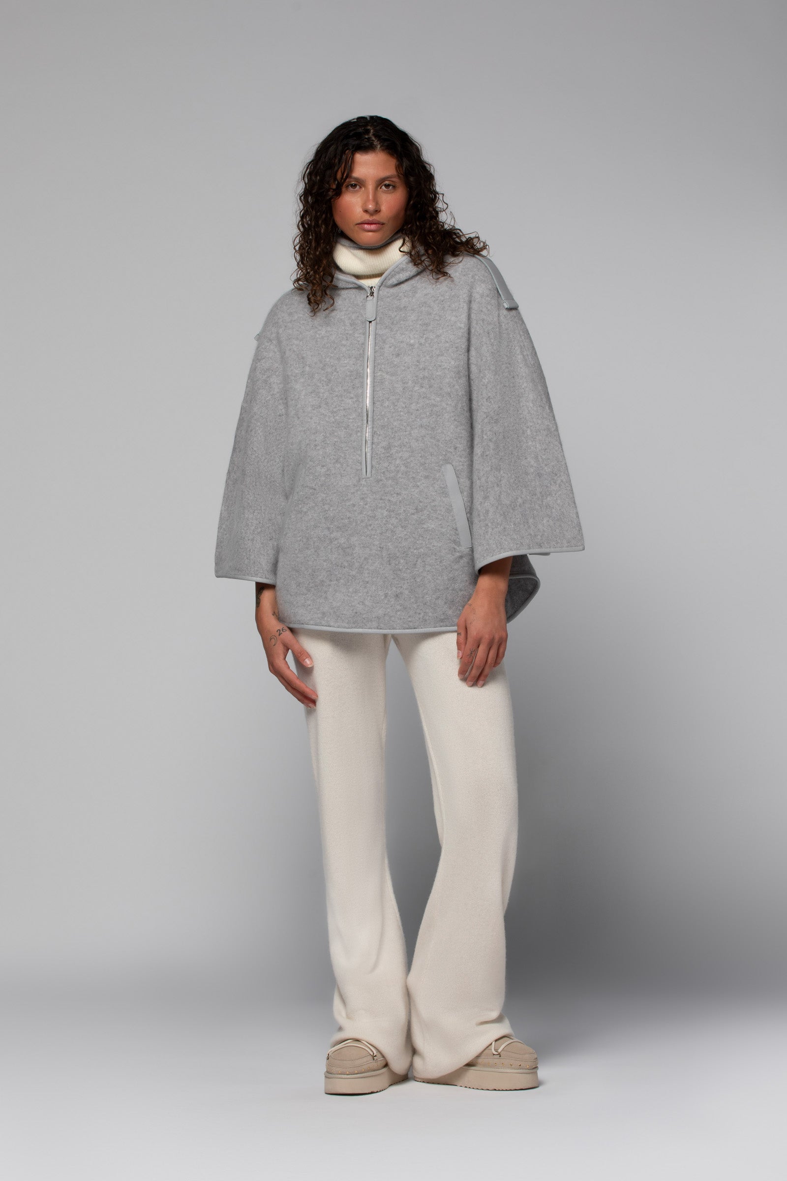 VANDA poncho
