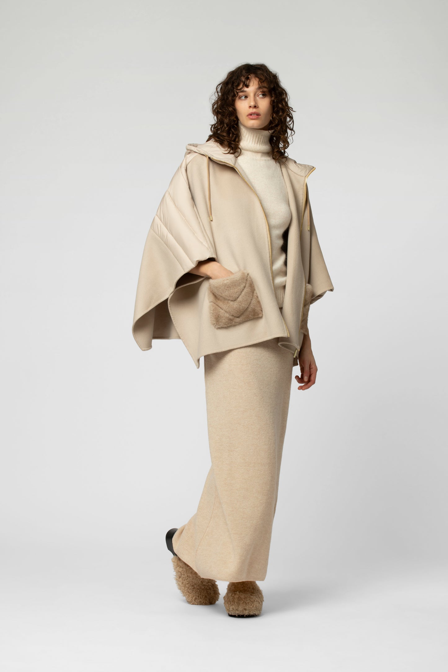 MIRAGE cape