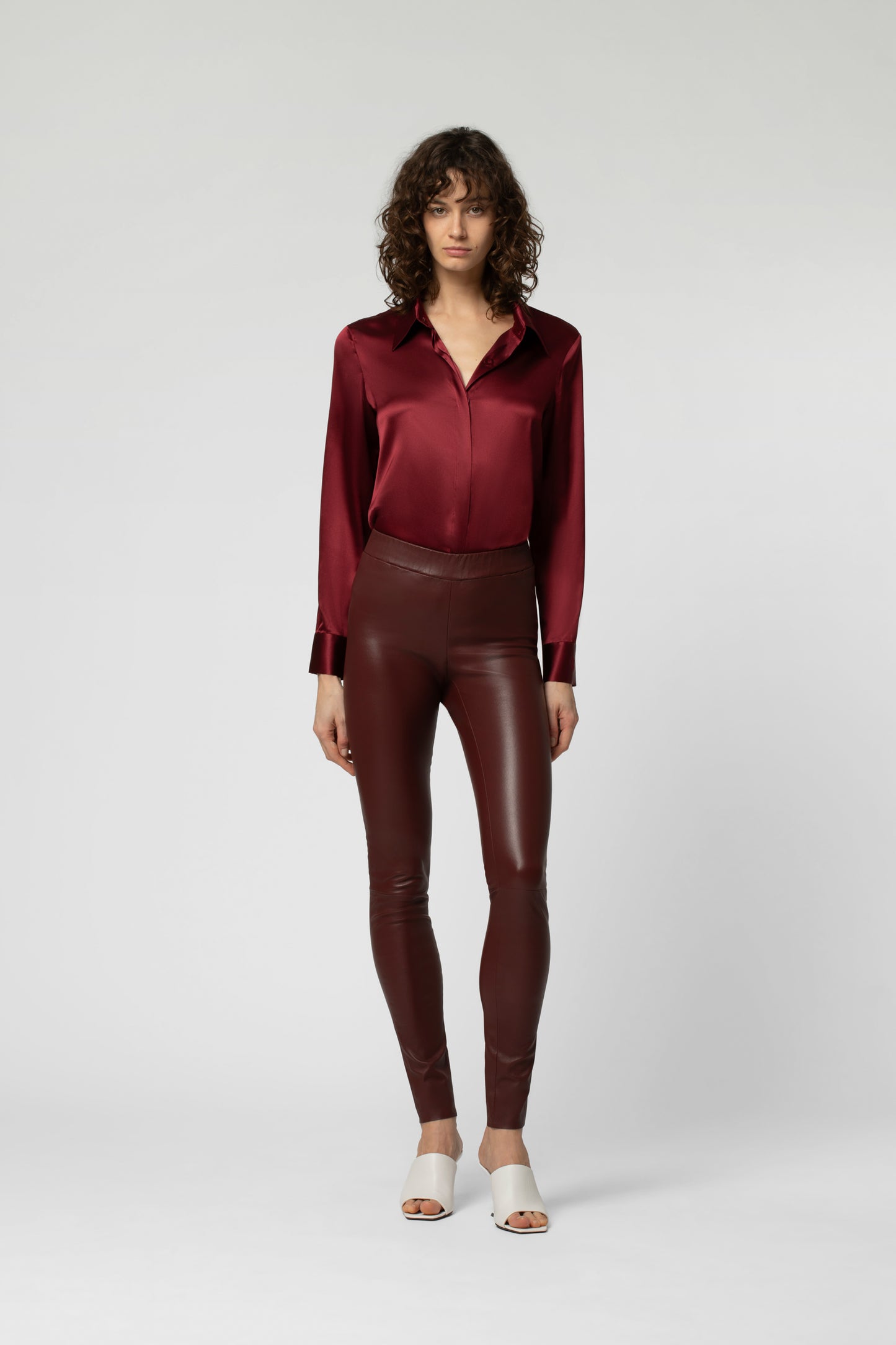 PERLEGGING en cuir