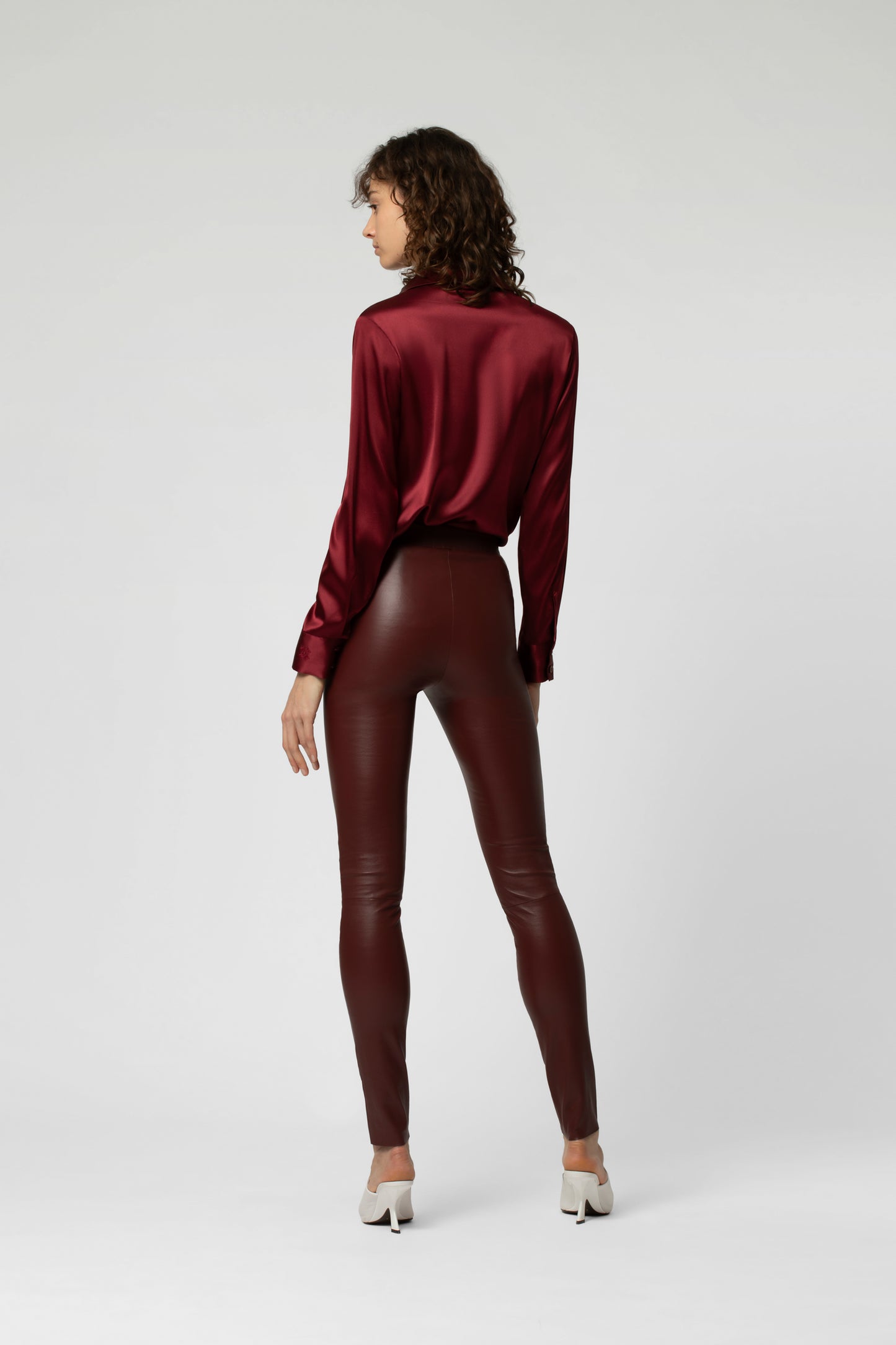 PERLEGGING en cuir