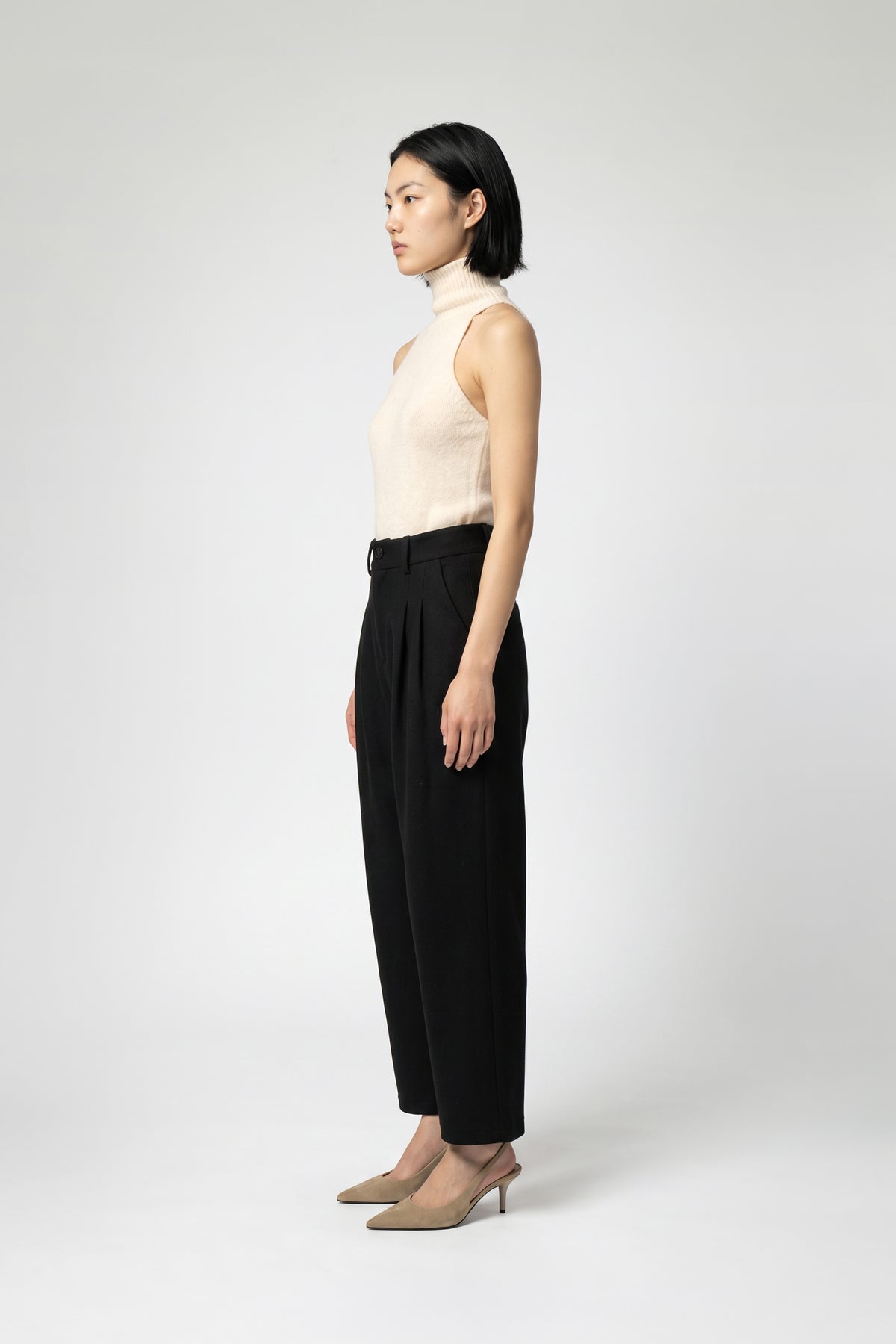Pantalon ample noir femme laine double face silhouette contemporaine MAX&MOI