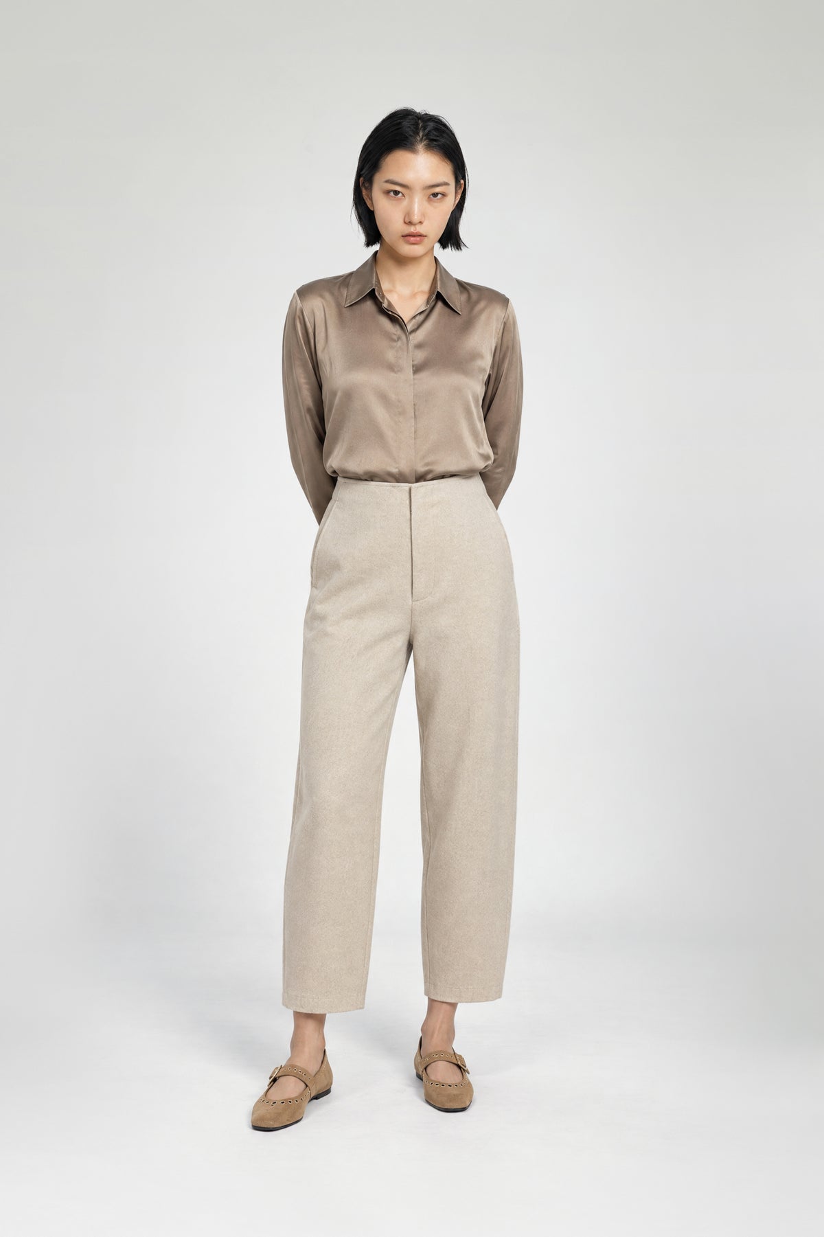 Pantalon carotte beige femme laine double face silhouette élégante MAX&MOI