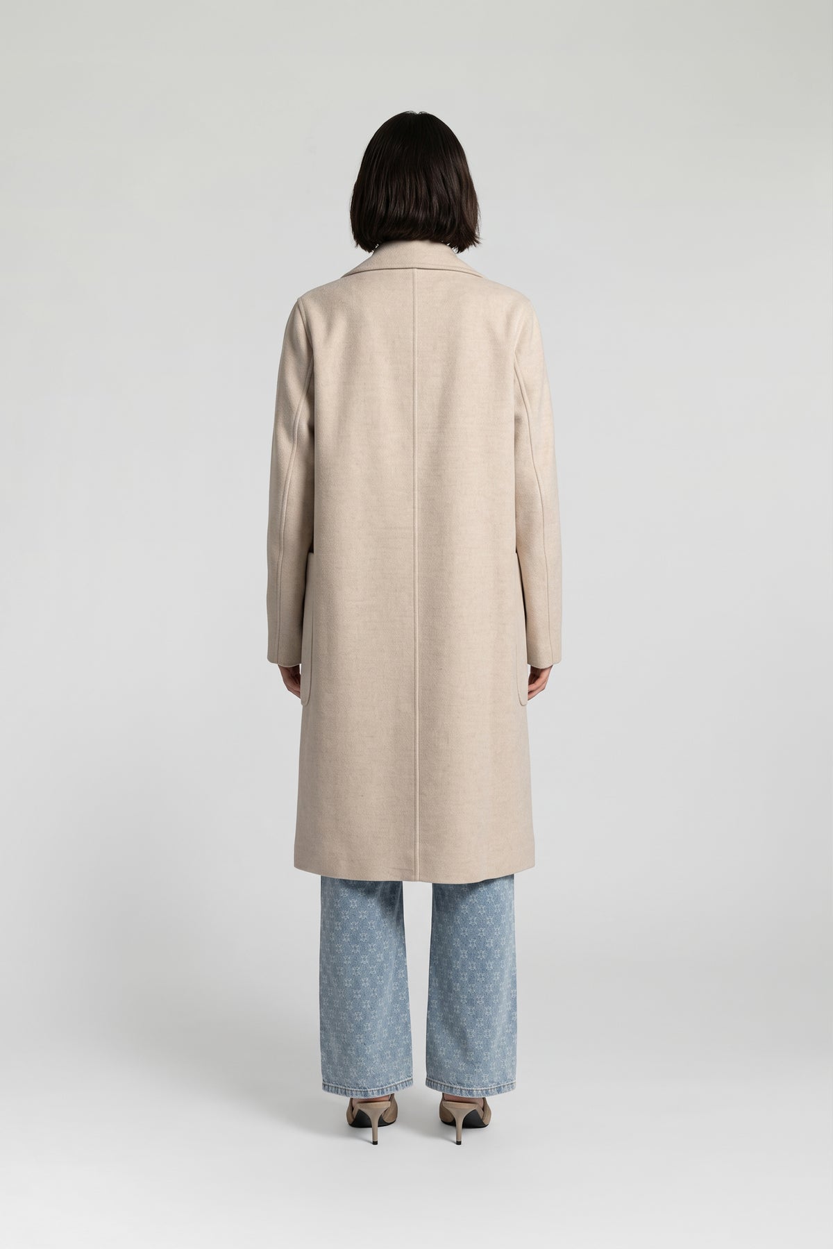 Manteau beige laine double face femme luxe avec col tailleur et coupe droite longue MAX&MOI