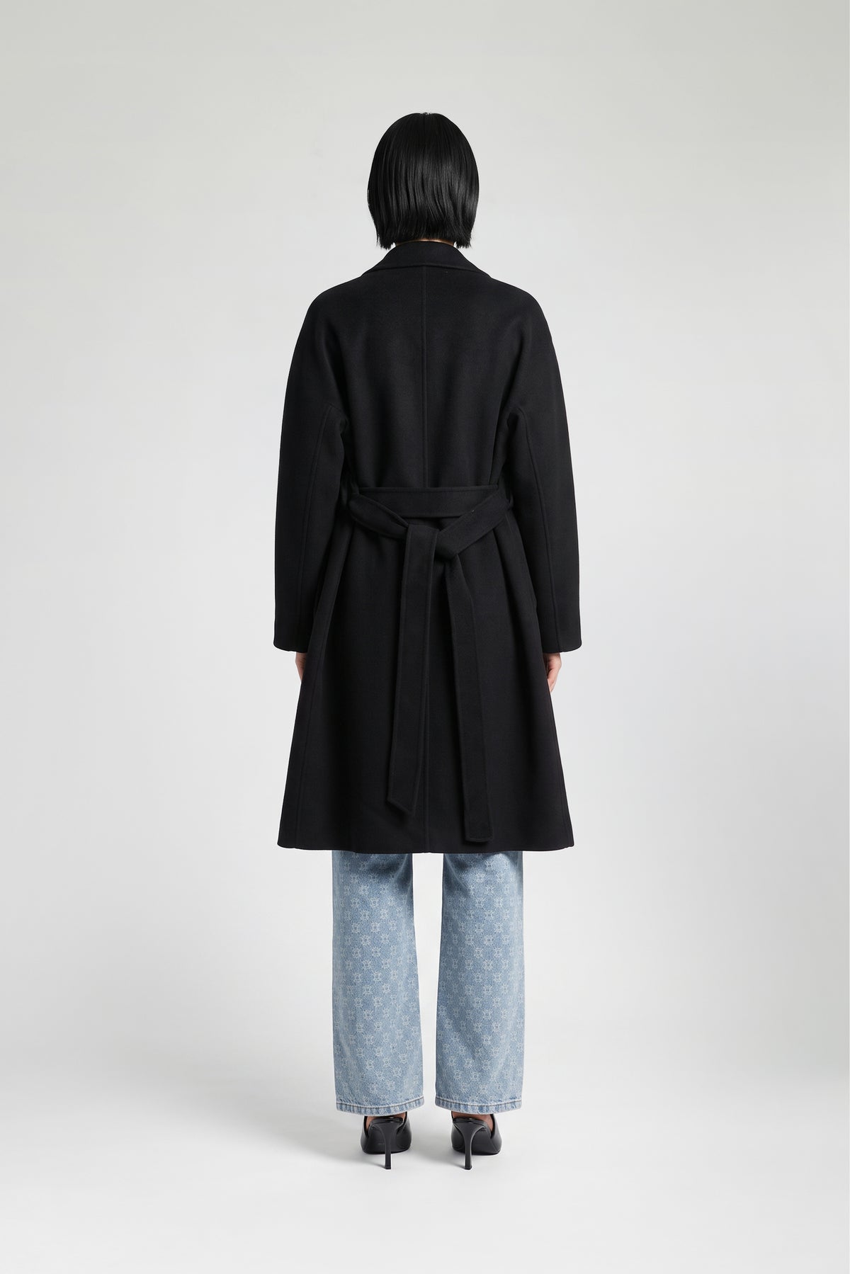 Manteau noir laine double face femme luxe avec col tailleur et coupe droite longue MAX&MOI