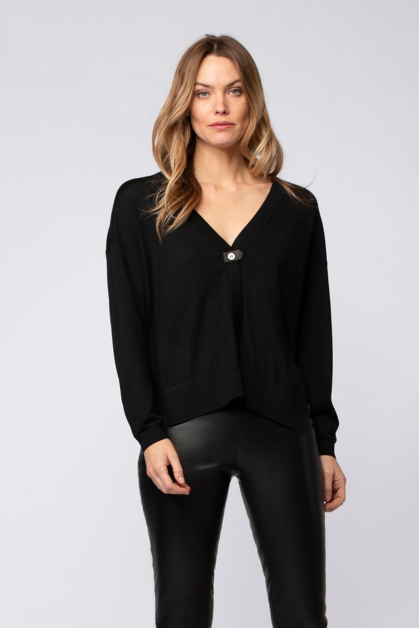 Pull PANES noir en viscose laine haut de gamme MAX&MOI