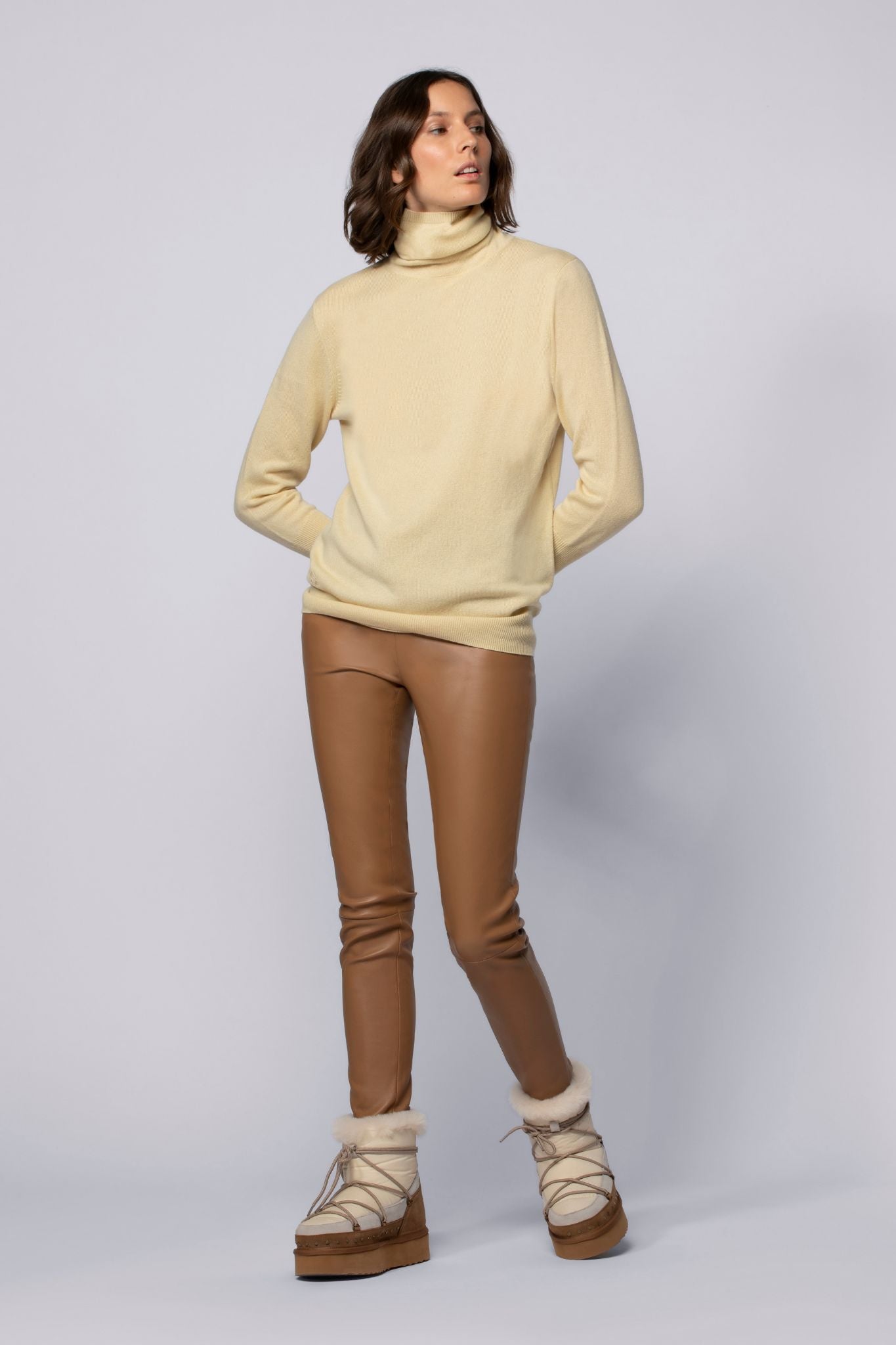 Pantalon PERLEGGING beige en cuir d'agneau coton haut de gamme MAX&MOI