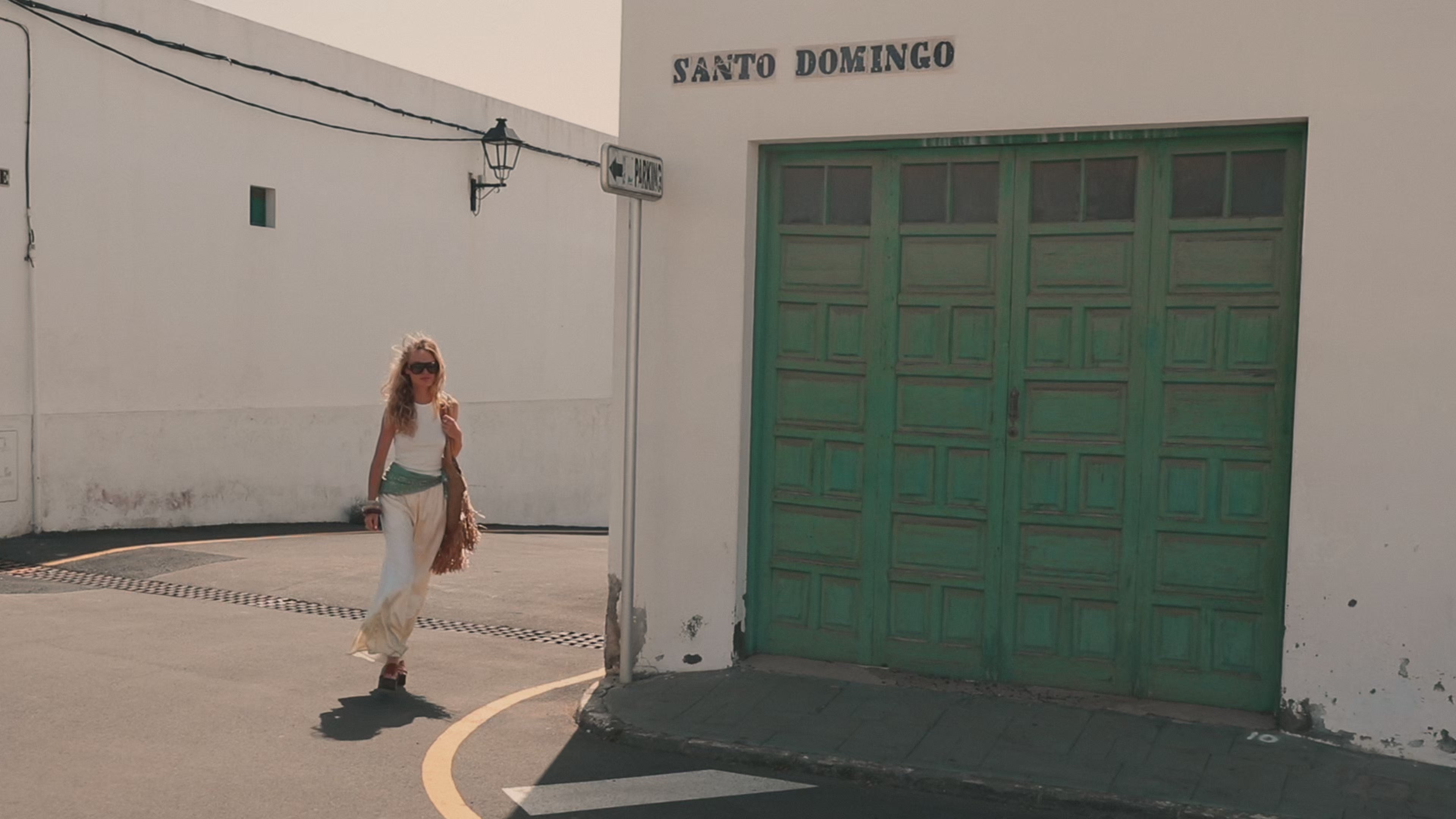 Charger la vidéo : MAX&amp;MOI dévoile sa nouvelle campagne Printemps-Été 2026, photographiée à Lanzarote