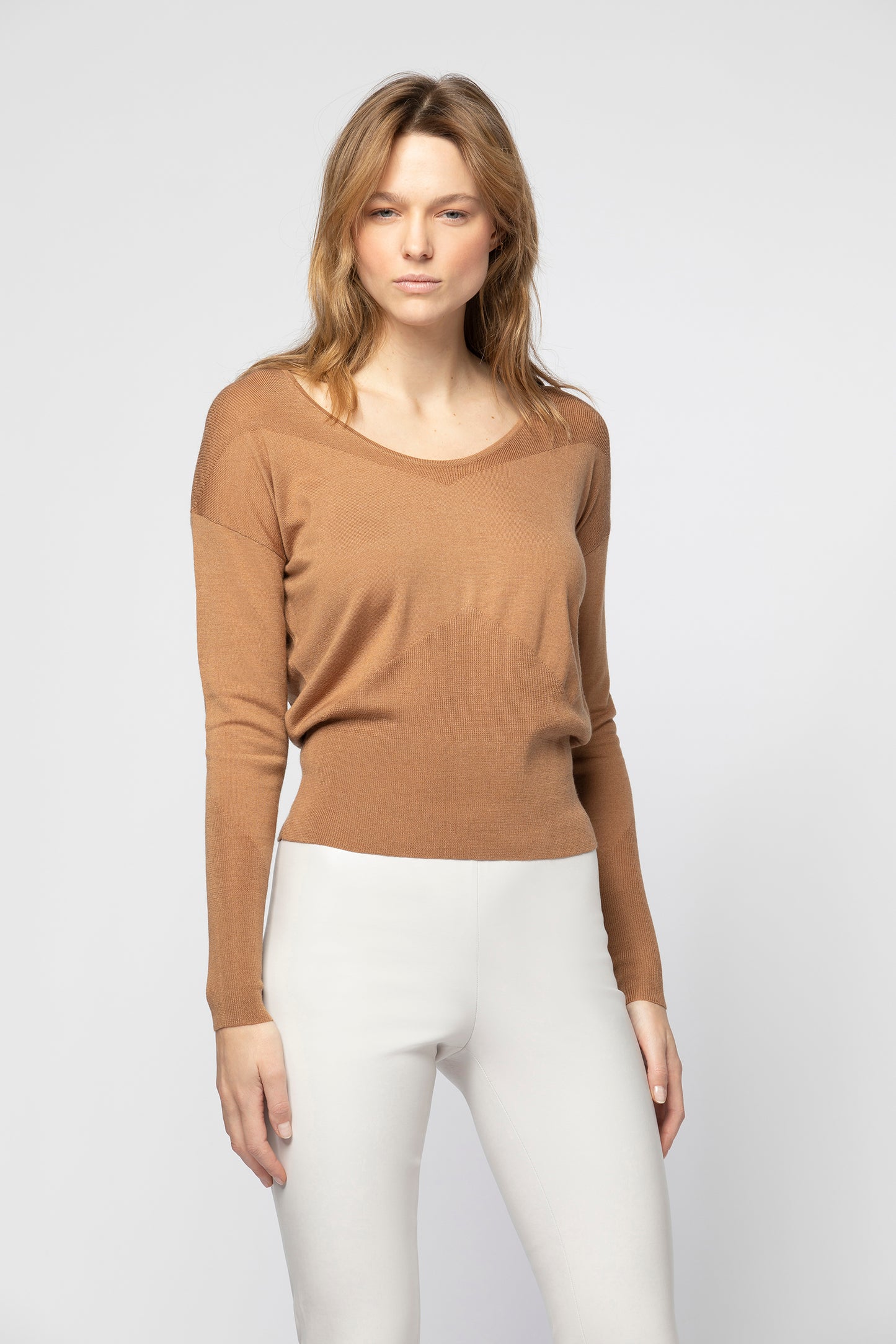 PAVELY sweater