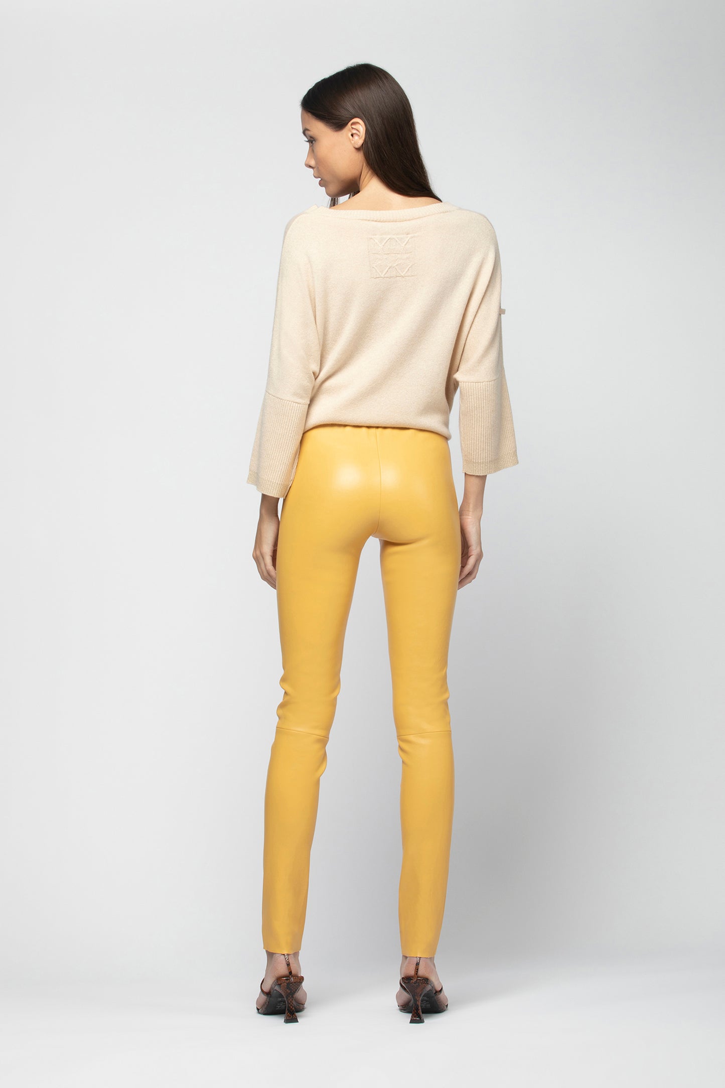 PERLEGGING en cuir